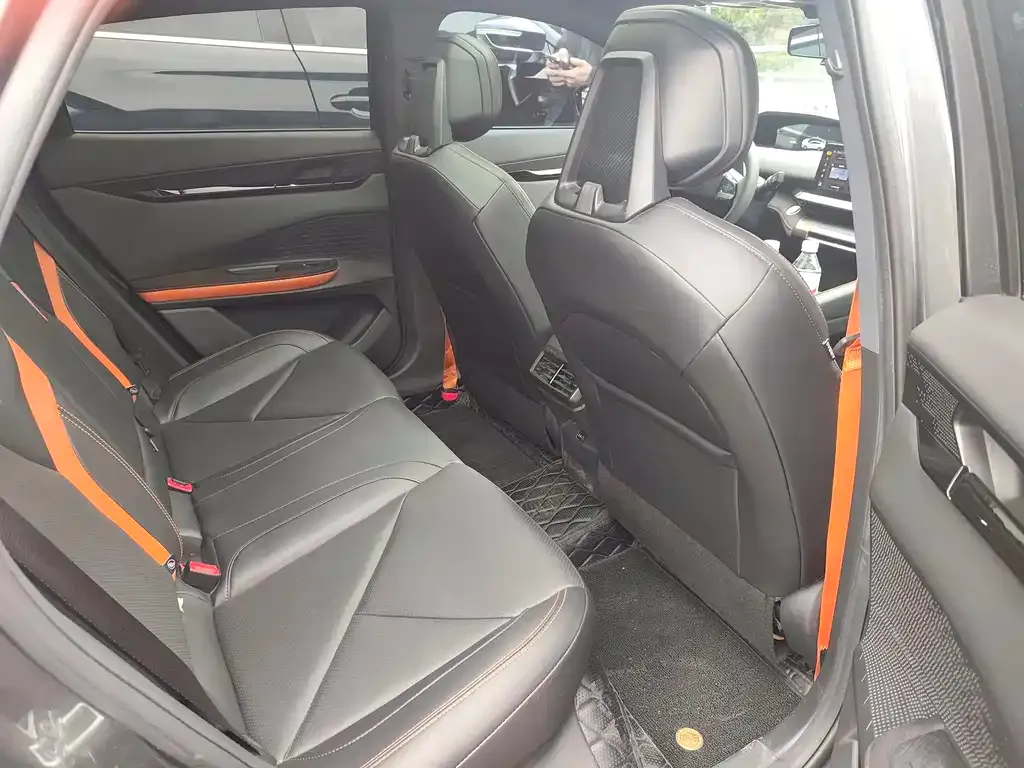 Changan UNI-V 2023 из CN, фото 6