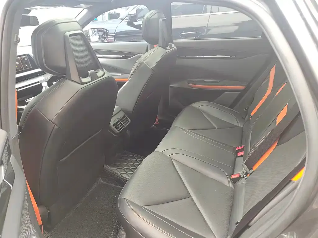 Changan UNI-V 2023 из CN, фото 3