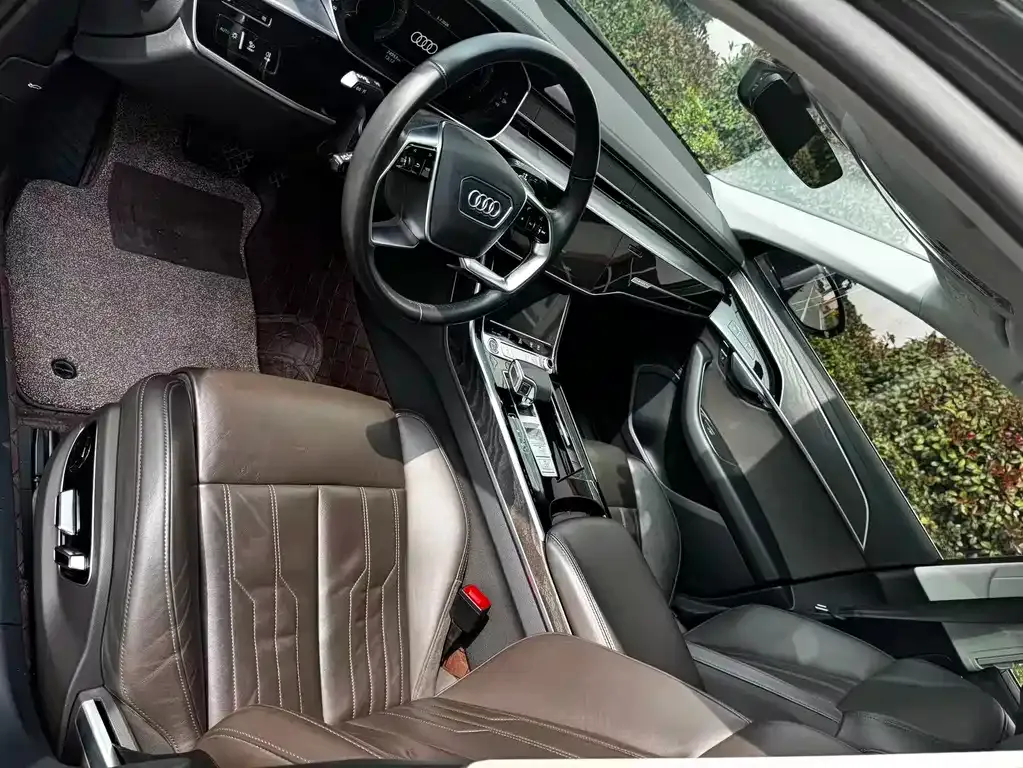 Audi A8 2023 из CN, фото 6