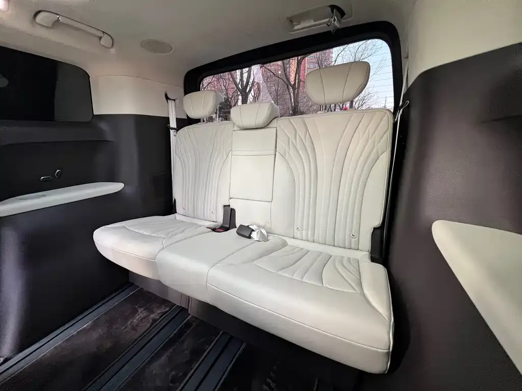 Hongqi HQ9 2022 из CN, фото 2