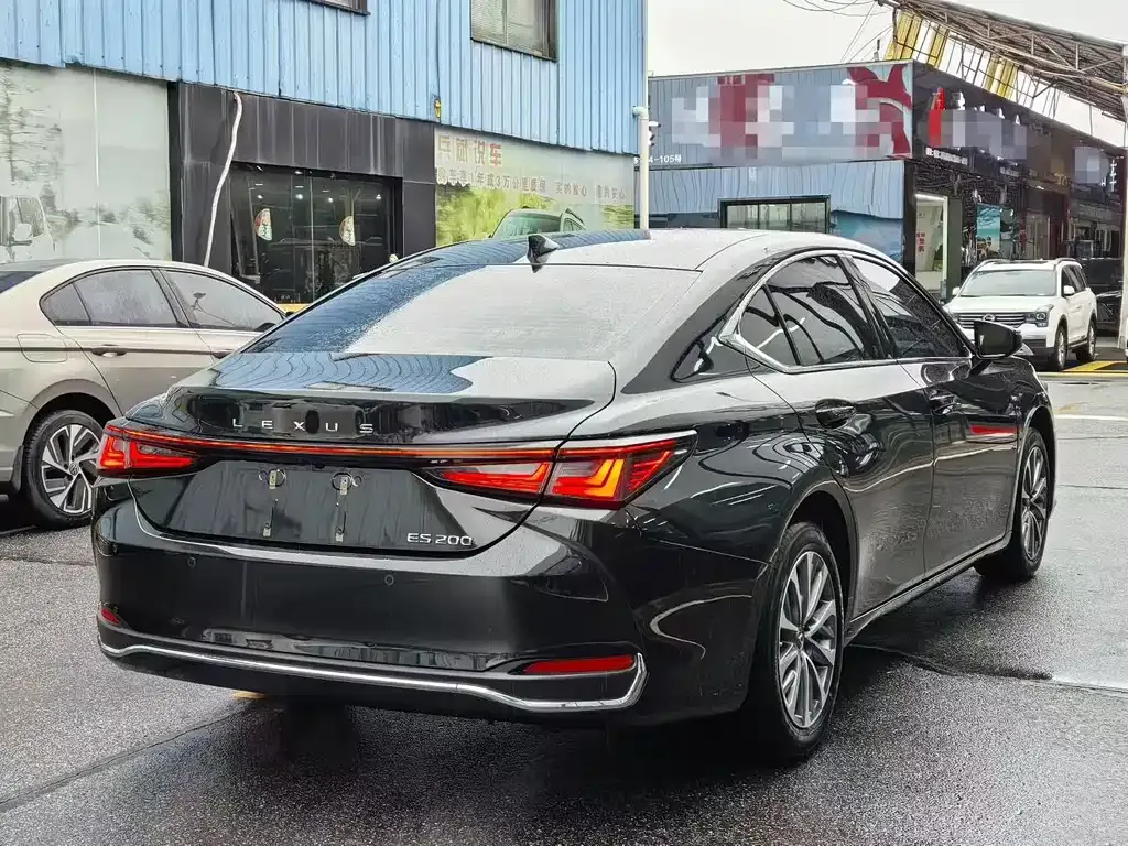 Lexus ES — фото 9
