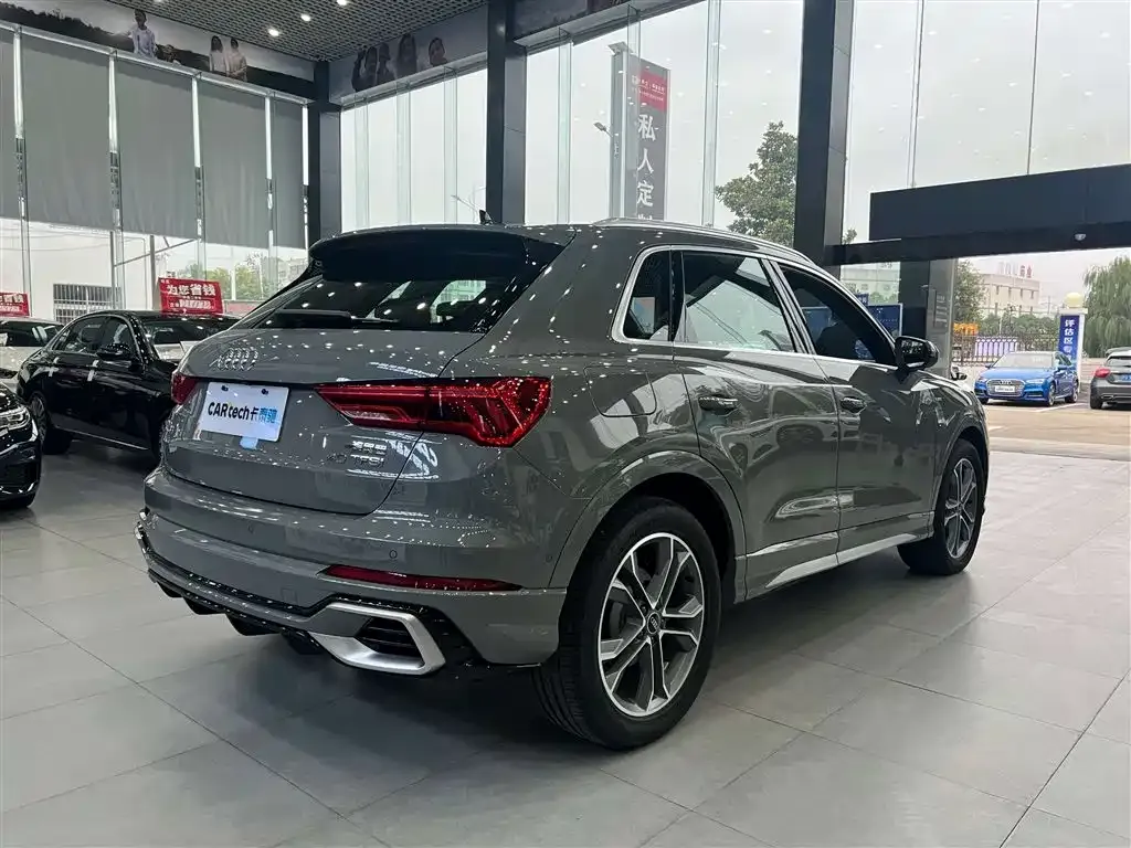 Audi Q3 — фото 10