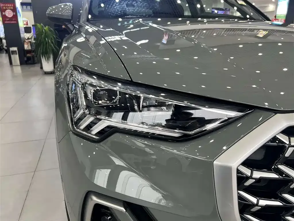 Audi Q3 — фото 2
