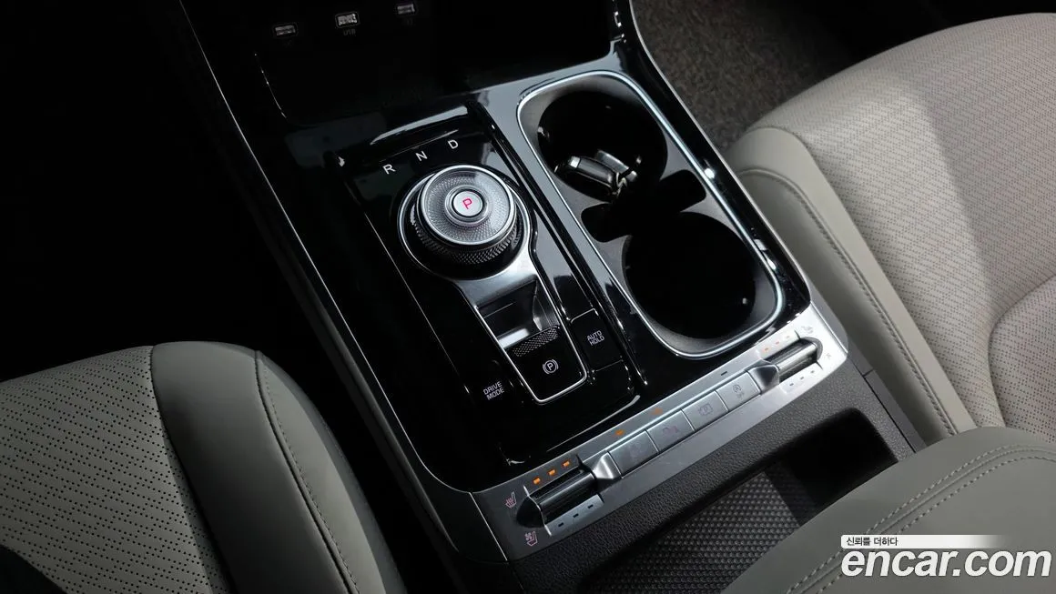 Kia Carnival — фото 10