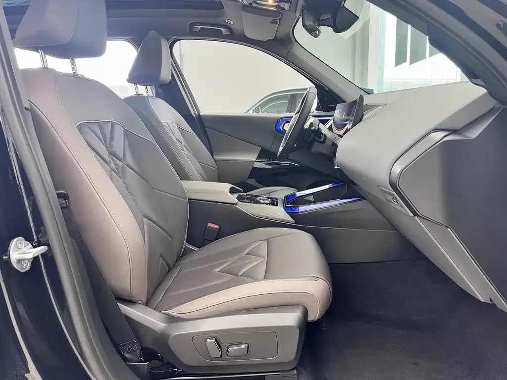 BMW X3 2025 из CN, фото 8