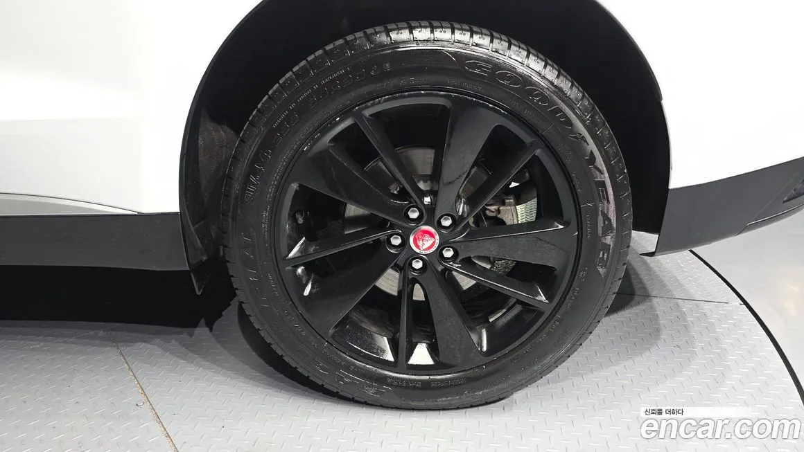 Jaguar F-PACE 2023 из KR, фото 10