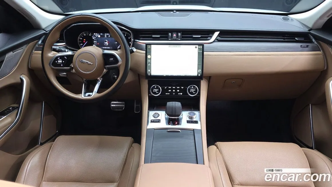 Jaguar F-PACE 2023 из KR, фото 9