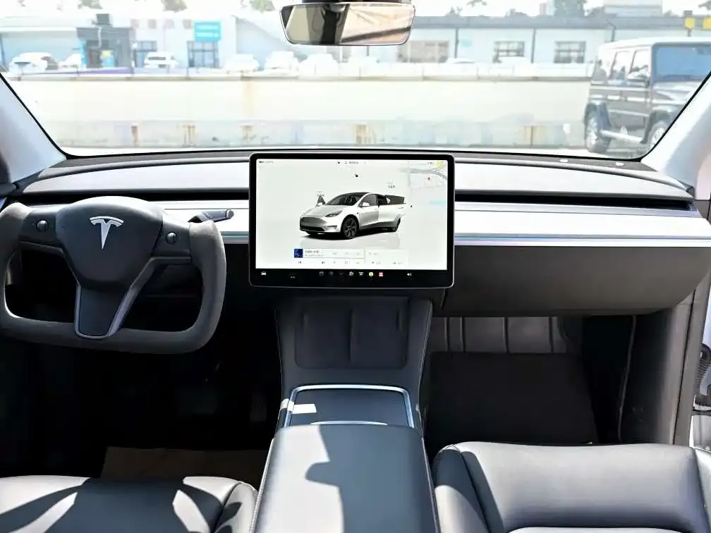 Tesla Model Y 2023 из CN, фото 4