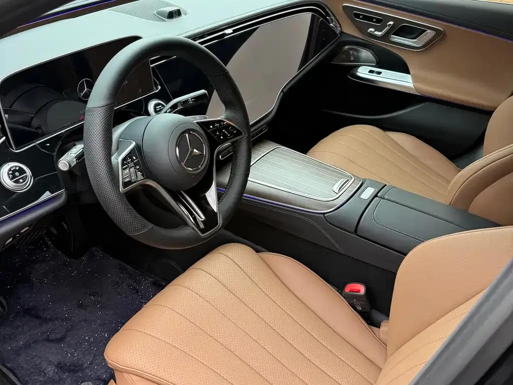 Mercedes-Benz E-Class — фото 4