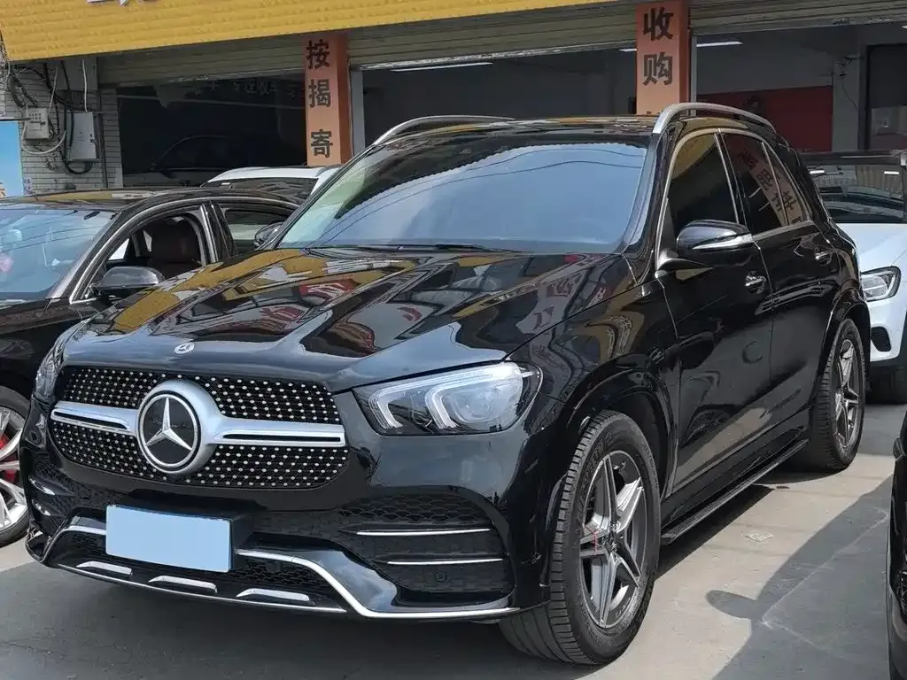 Mercedes-Benz GLE — фото 1