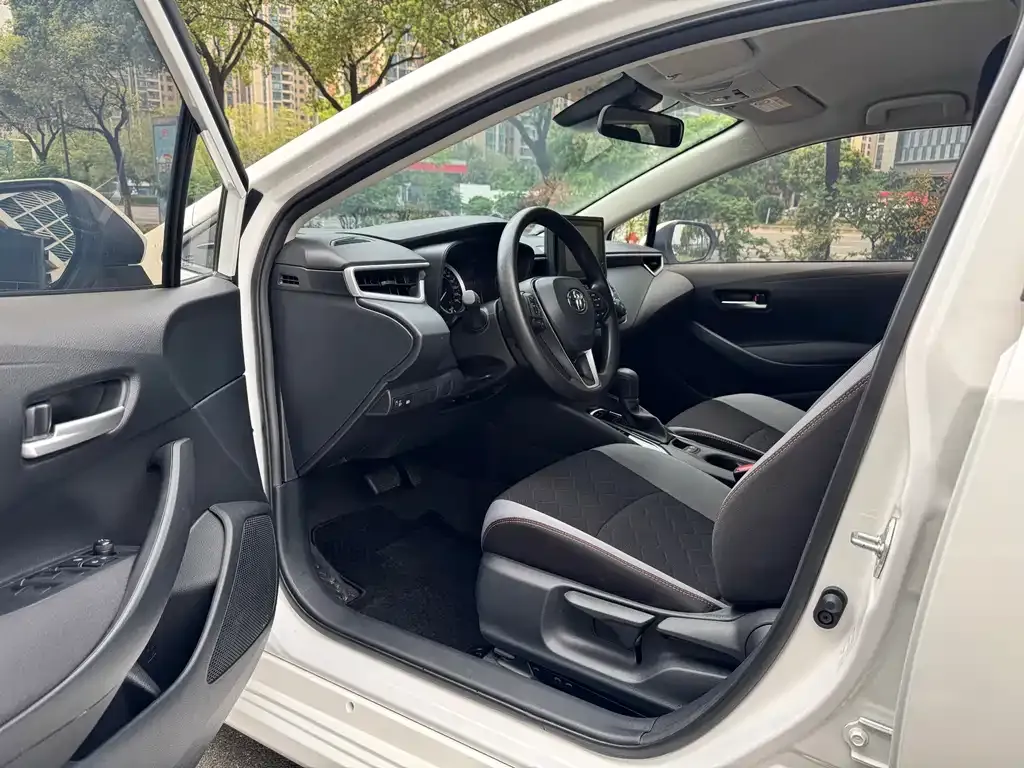 Toyota Corolla 2024 из CN, фото 7