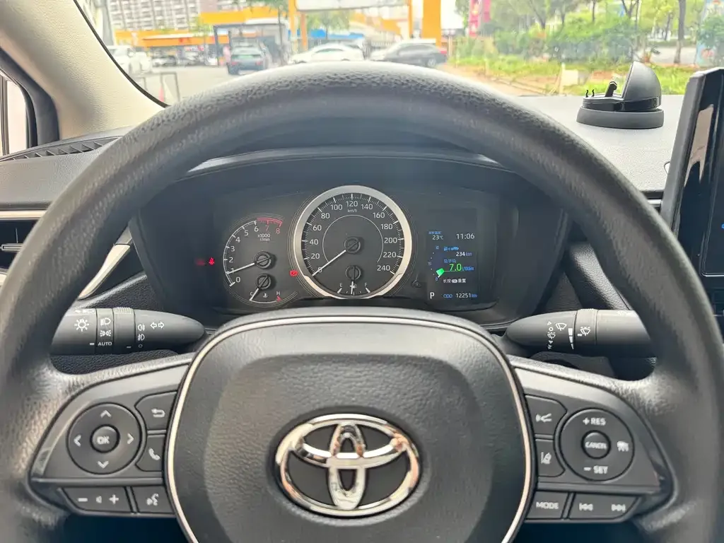 Toyota Corolla 2024 из CN, фото 8