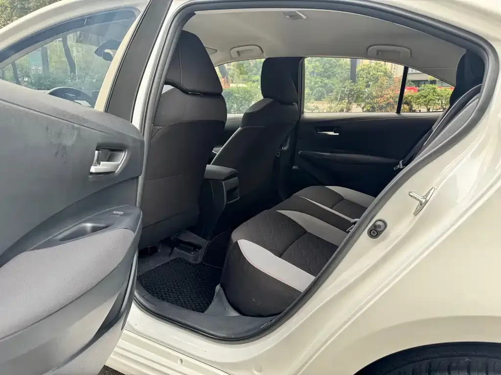 Toyota Corolla 2024 из CN, фото 4