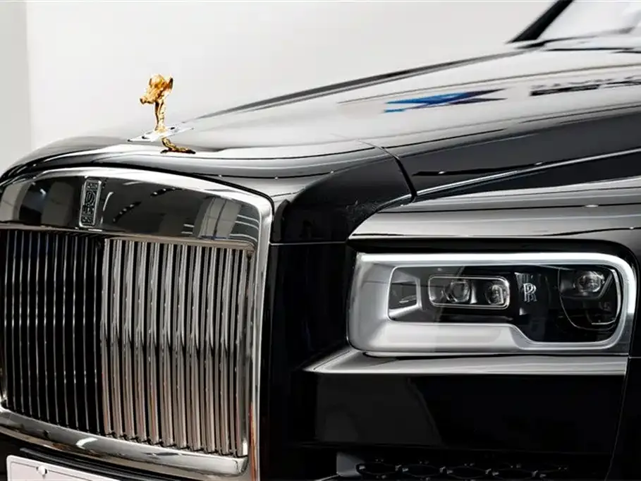 Rolls-Royce Cullinan 2024 из CN, фото 8
