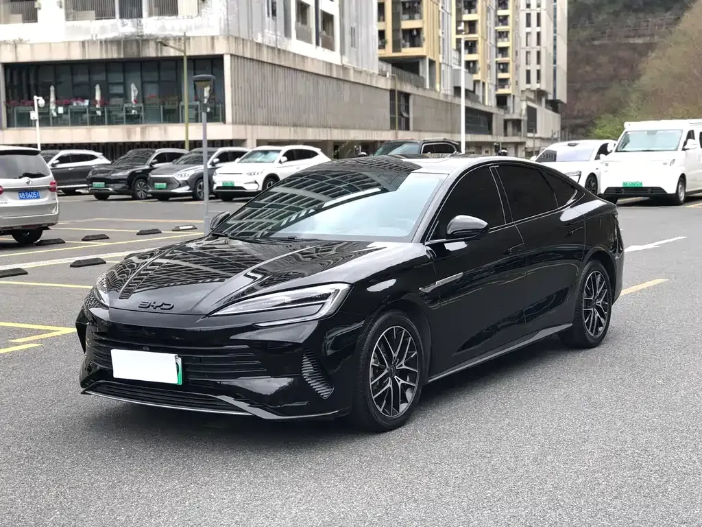 BYD Seal — фото 1