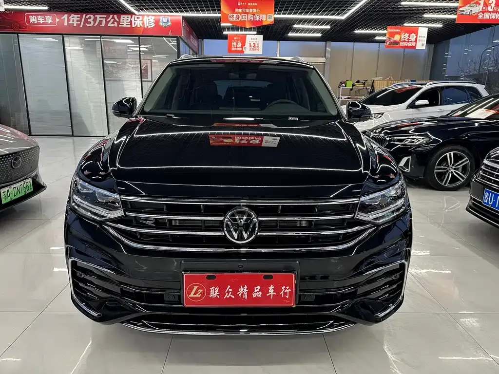 Volkswagen Tiguan L — фото 7