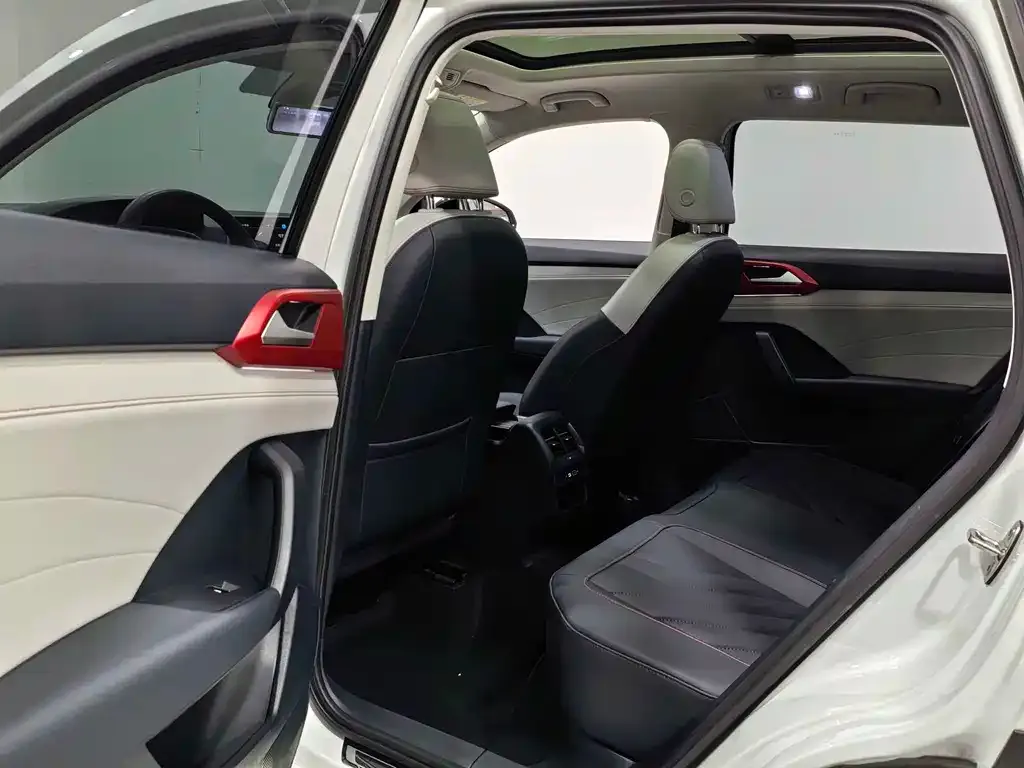 Volkswagen Tharu 2023 из CN, фото 6