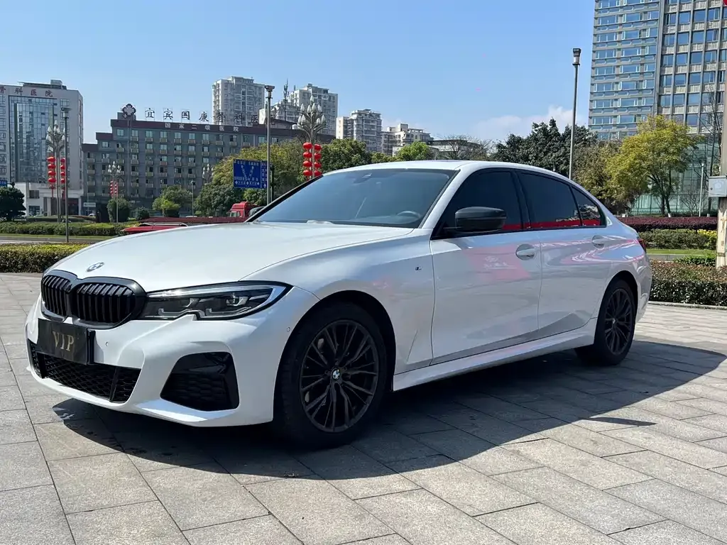 BMW 3 Series 2022 из CN, фото 1