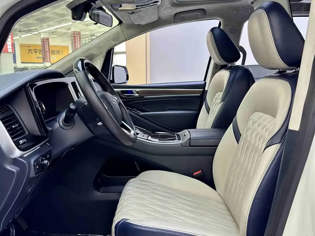 GAC Motor Trumpchi M8 — фото 8