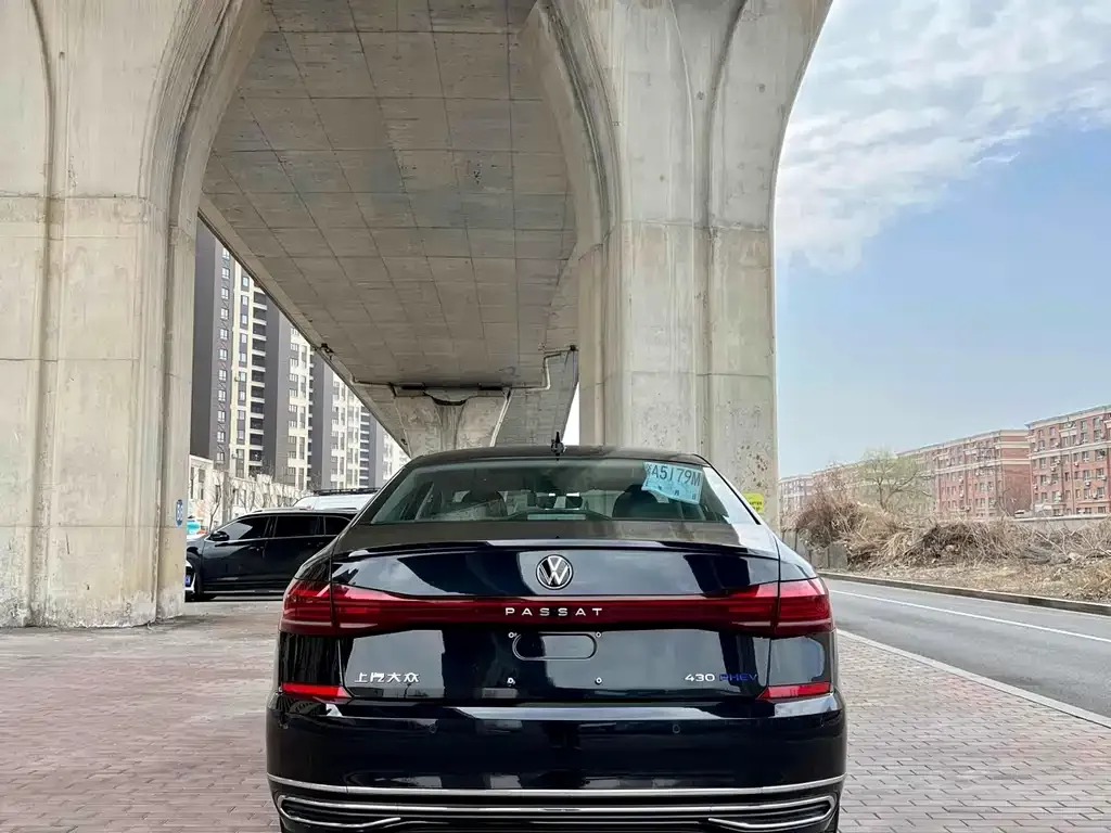Volkswagen Passat New Energy — фото 5