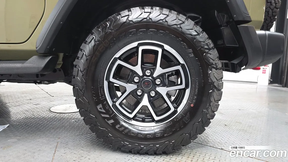 Jeep Wrangler — фото 5