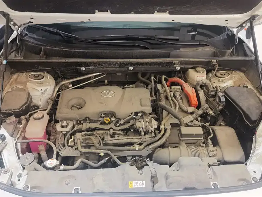Toyota RAV4 — фото 10