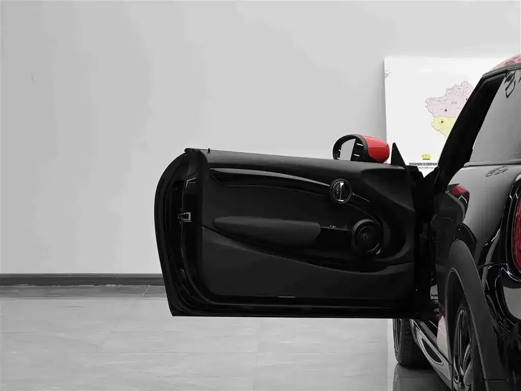 MINI Cooper (3-door) 2022 из CN, фото 2
