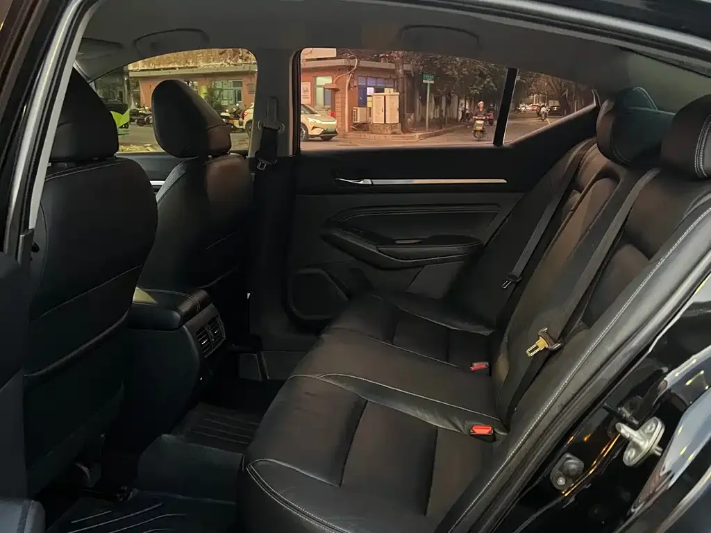 Nissan Teana 2021 из CN, фото 4