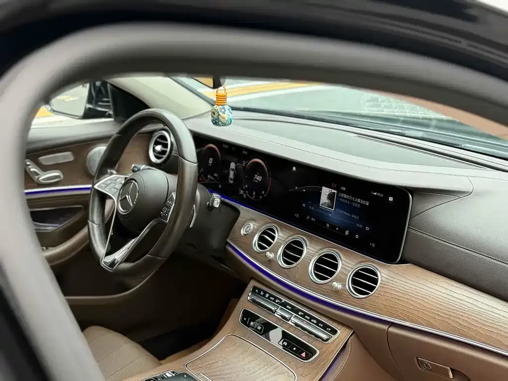 Mercedes-Benz E-Class 2022 из CN, фото 4