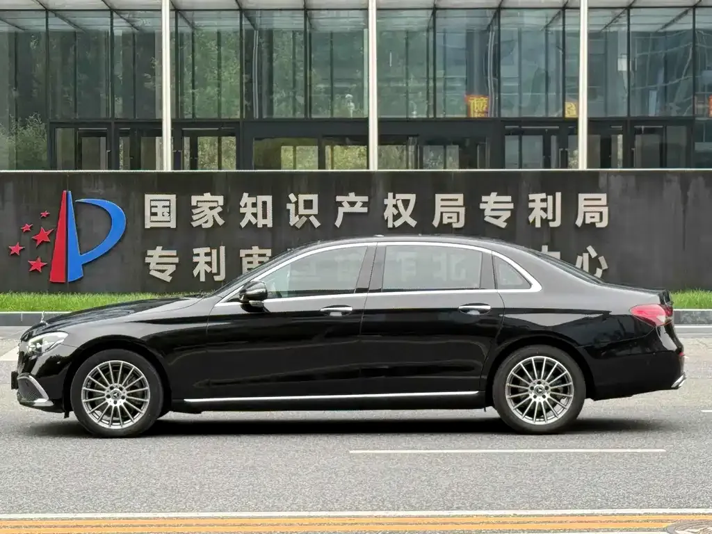 Mercedes-Benz E-Class 2022 из CN, фото 8
