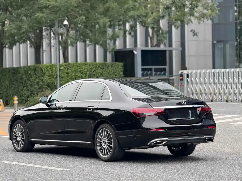 Mercedes-Benz E-Class 2022 из CN, фото 3