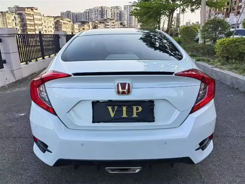 Honda Civic — фото 7