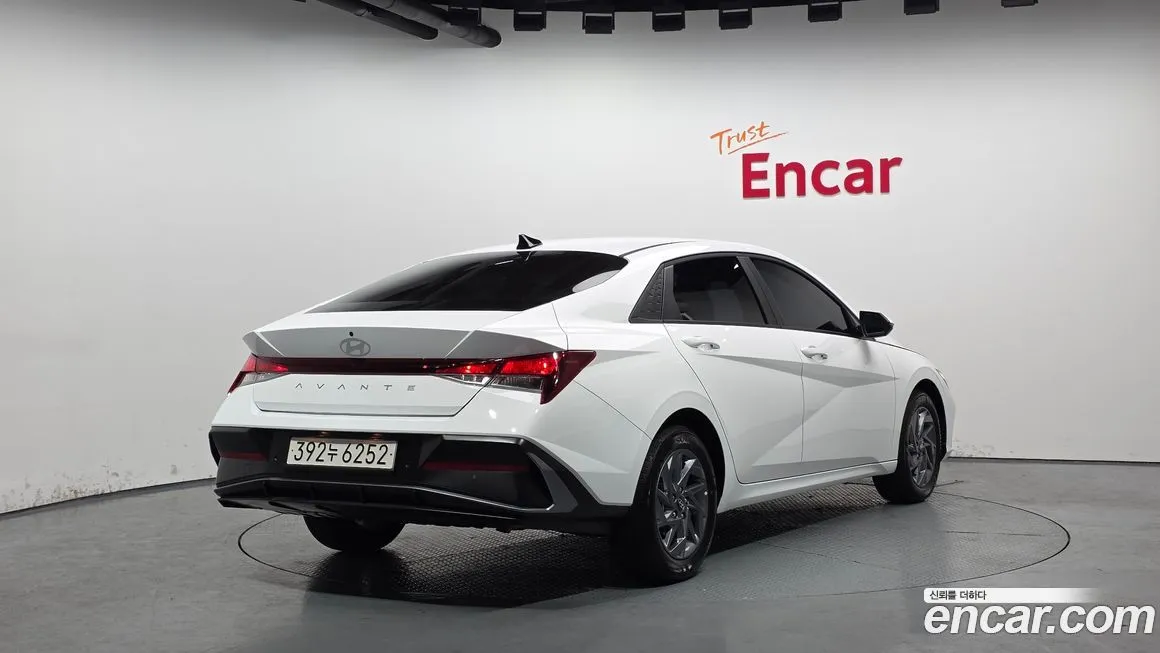 Hyundai AVANTE — фото 4