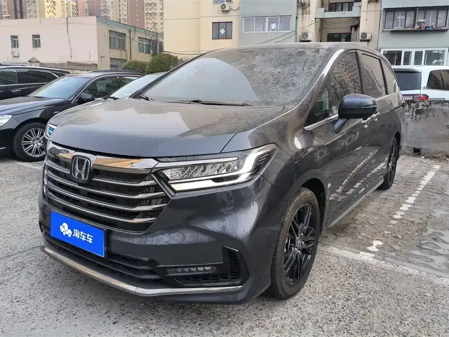Honda Odyssey — фото 1