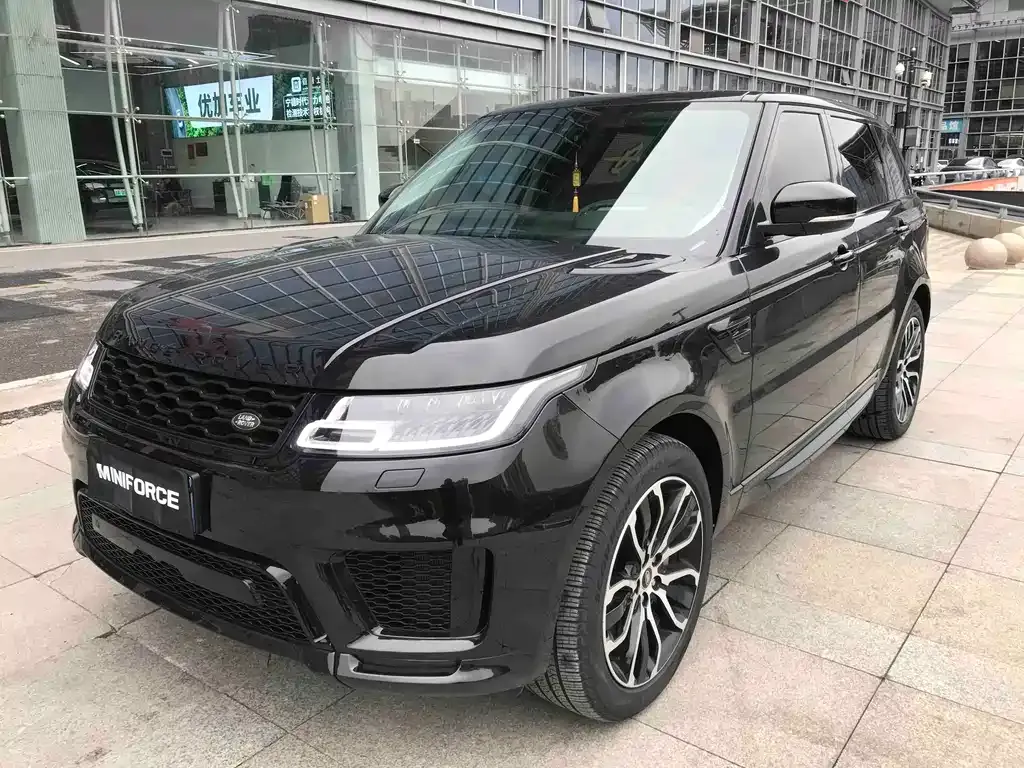 Land Rover Sport — фото 1