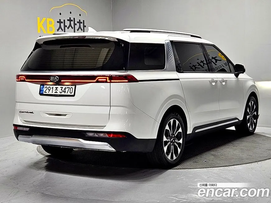 Kia Carnival — фото 10