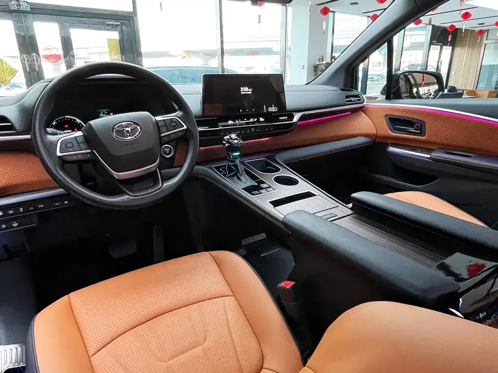 Toyota Granvia 2026 из CN, фото 4