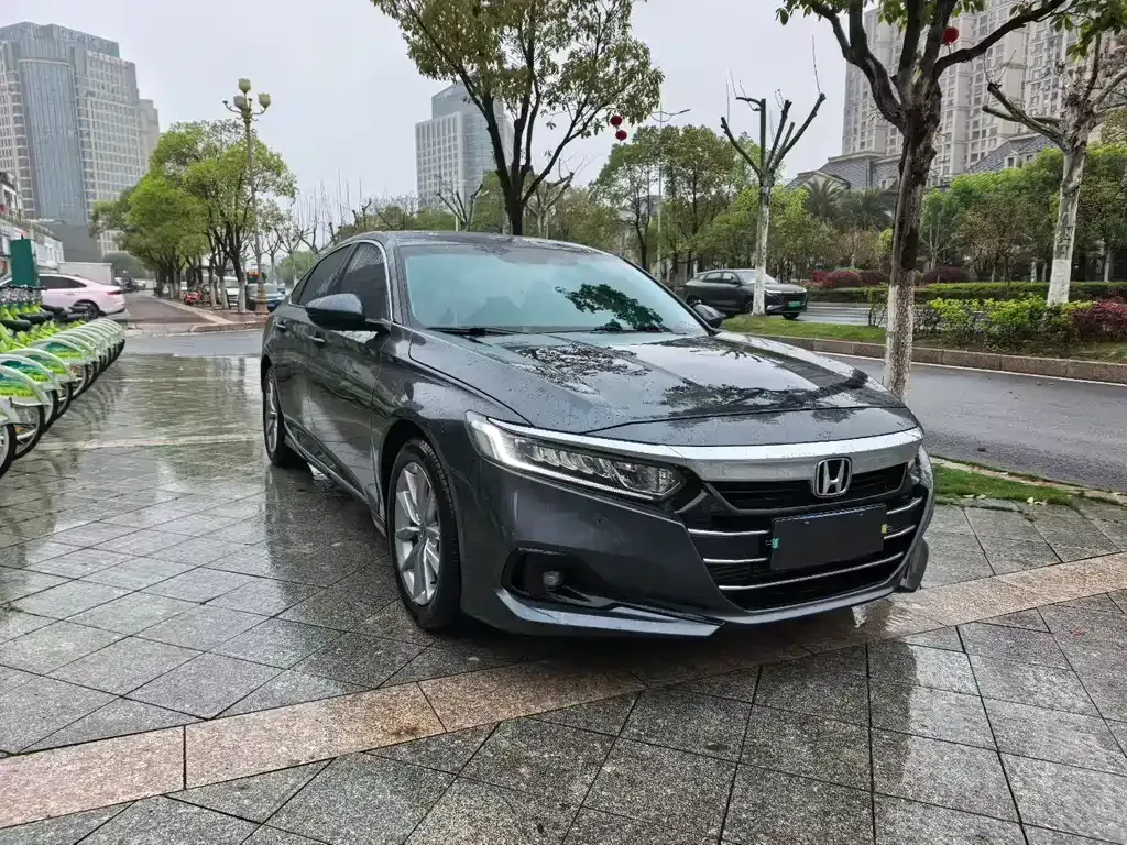 Honda Accord — фото 9