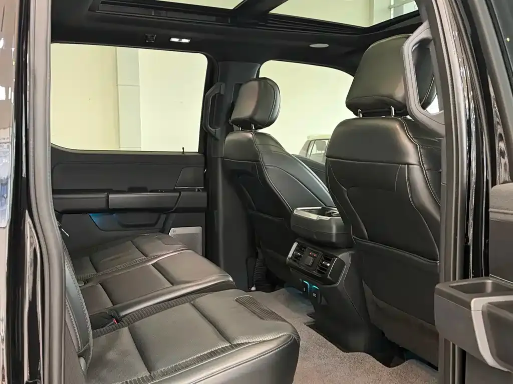 Ford F-150 Raptor 2023 из CN, фото 9