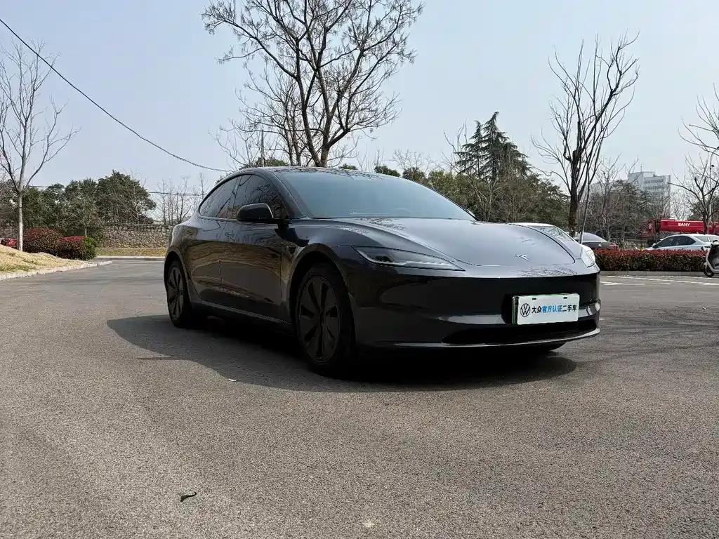 Tesla Model 3 — фото 8