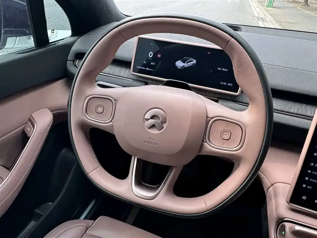 NIO EC6 — фото 3