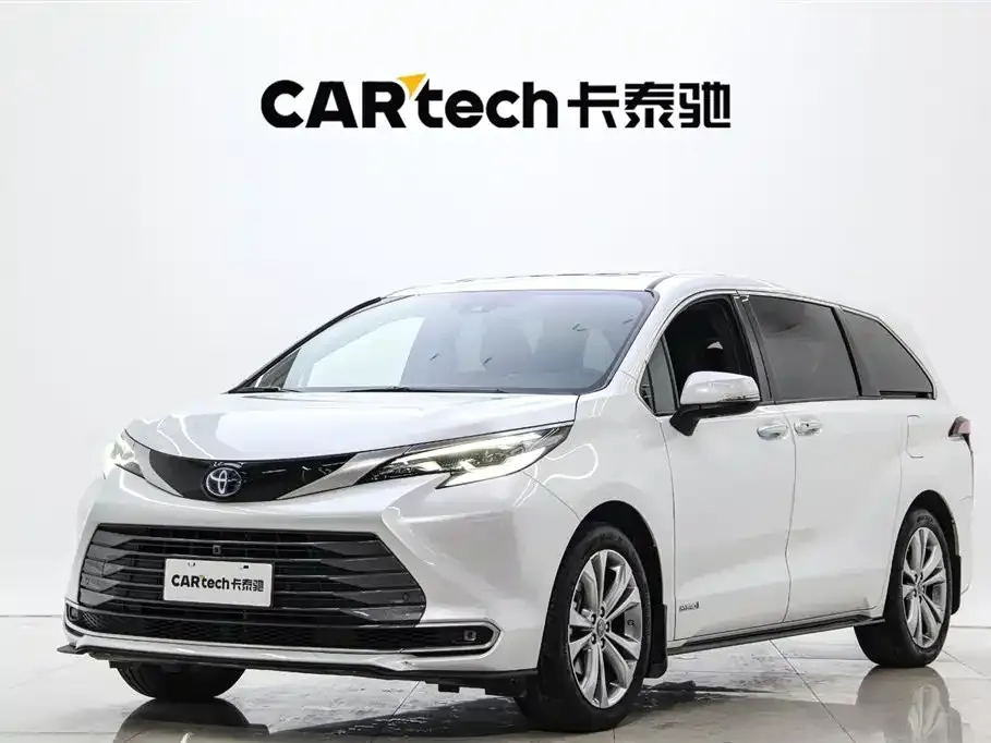 Toyota Sienna 2023 из CN, фото 1