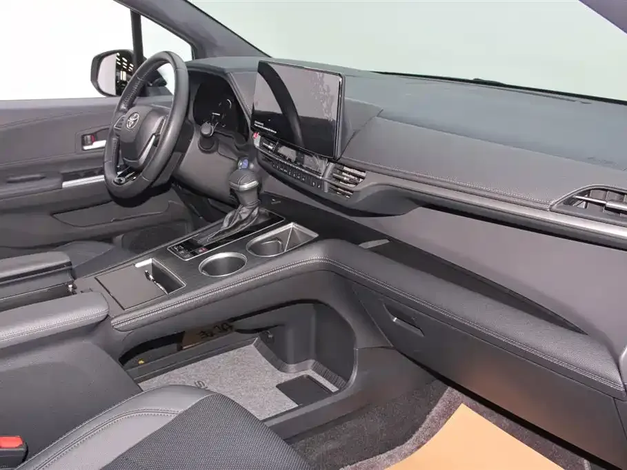 Toyota Sienna 2023 из CN, фото 9