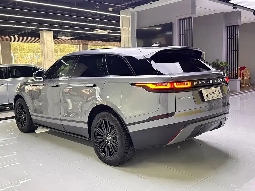 Land Rover Velar — фото 8