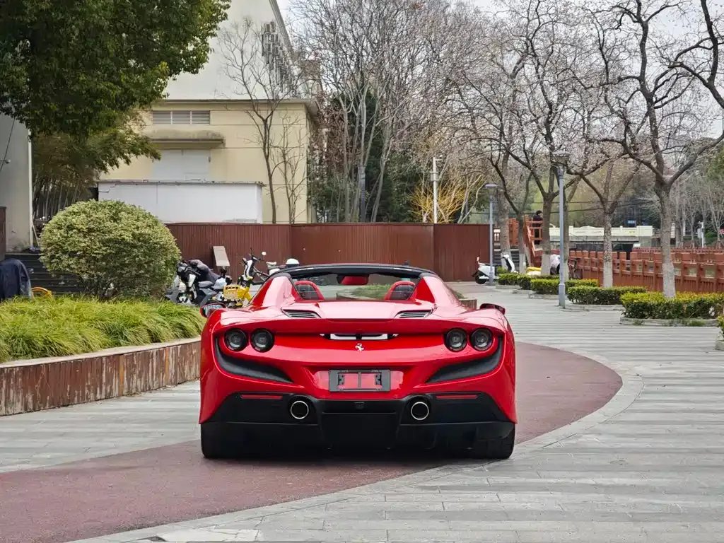 Ferrari F8 2022 из CN, фото 3