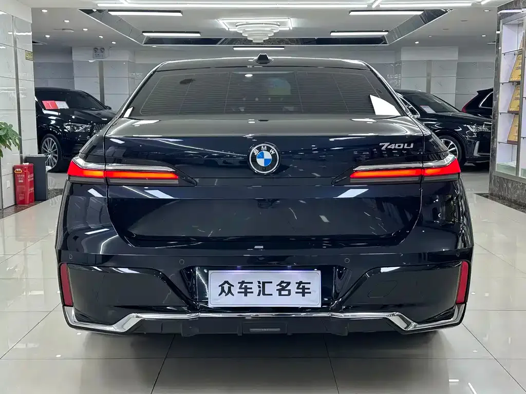 BMW 7 Series 2023 из CN, фото 3
