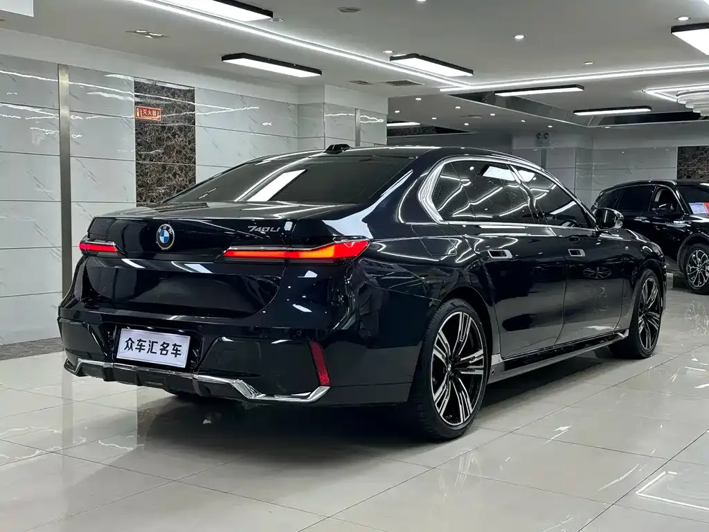 BMW 7 Series 2023 из CN, фото 7