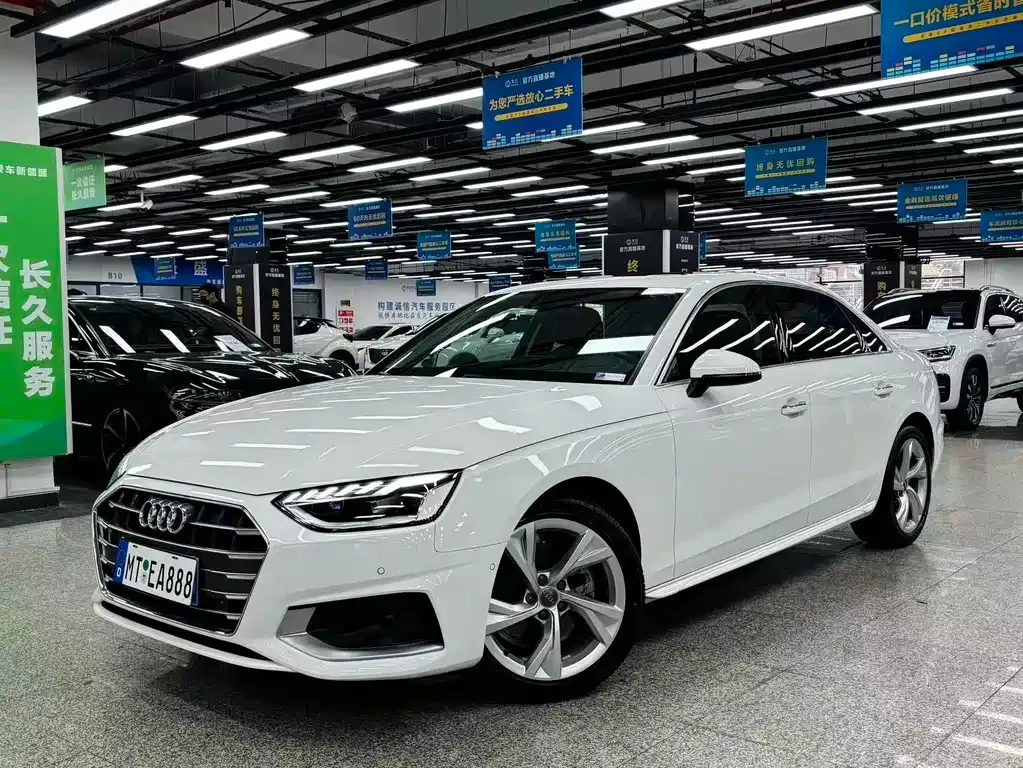 Audi A4L 2021 из CN, фото 1