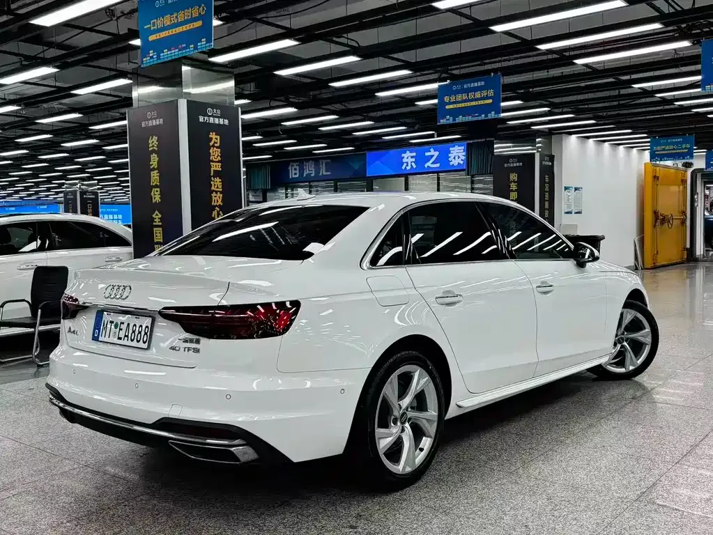 Audi A4L 2021 из CN, фото 5