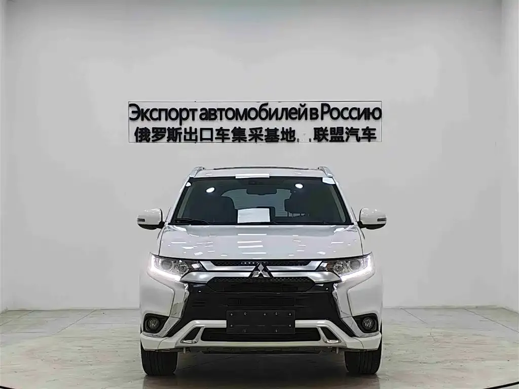 Mitsubishi Outlander — фото 2